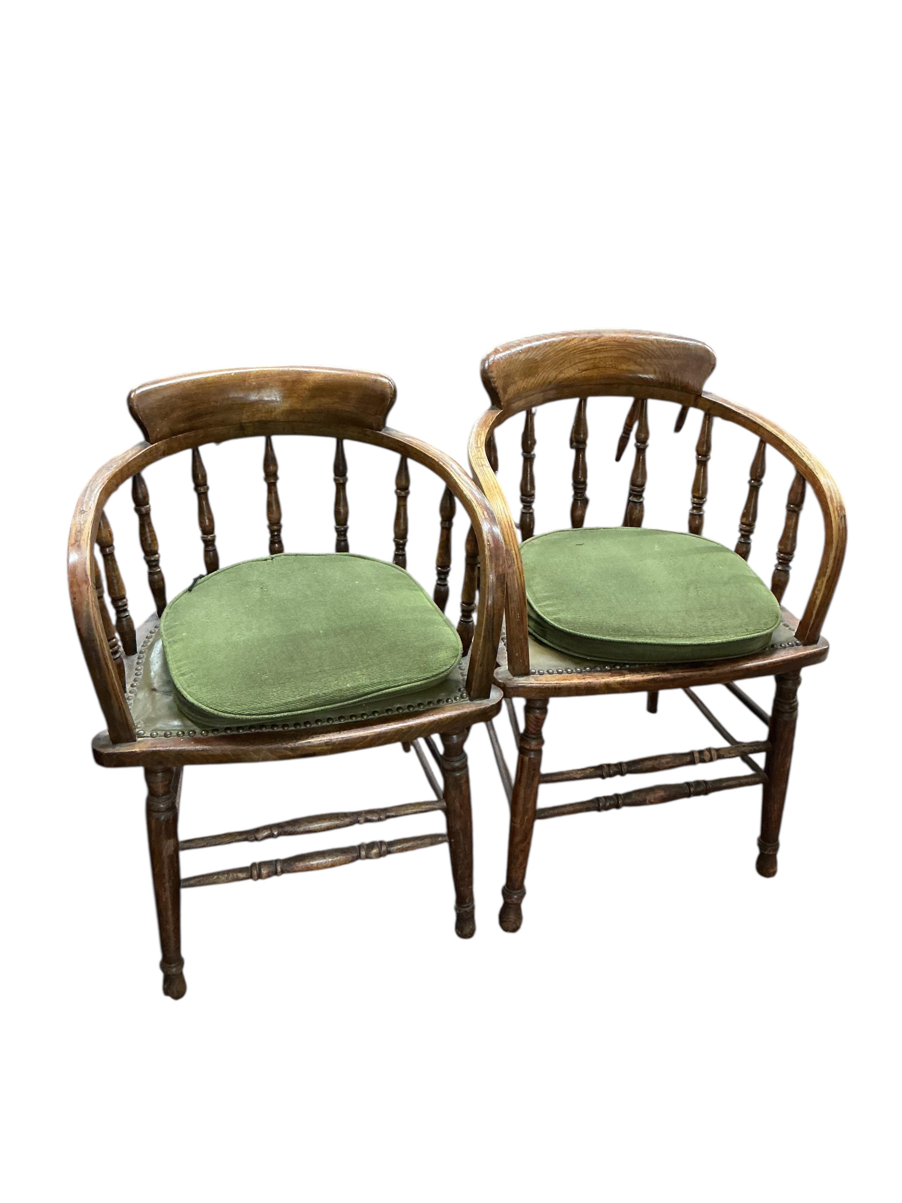 Four early 20th century ash and elm smoker's bow chairs